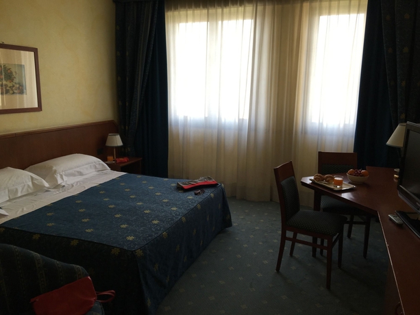 Imagen de la habitación del Hotel Doubletree By Hilton Brescia. Foto 7