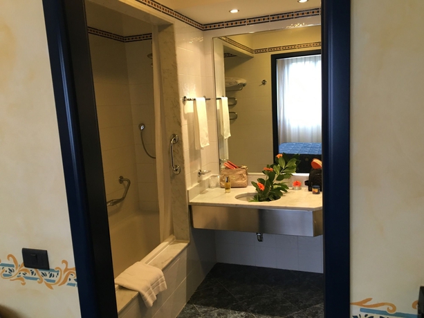 Imagen de la habitación del Hotel Doubletree By Hilton Brescia. Foto 9