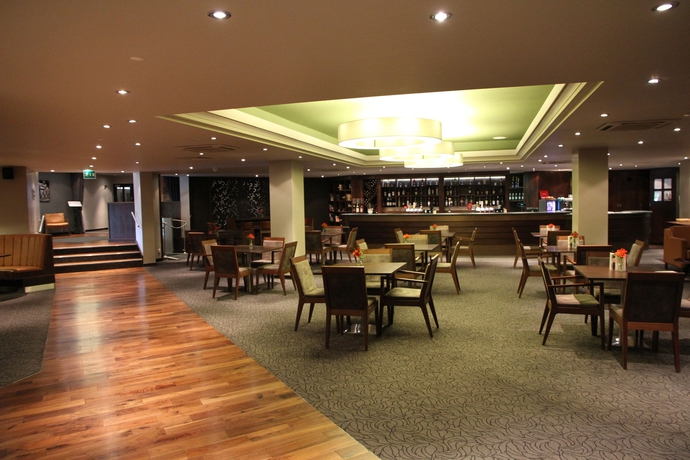 Imagen del bar/restaurante del Hotel Doubletree By Hilton Bristol. Foto 7