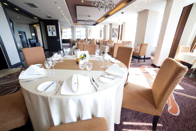 Imagen del bar/restaurante del Hotel Doubletree By Hilton Bucharest - Unirii Square. Foto 3