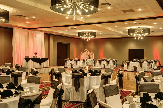 Imagen de los interiores del Hotel Doubletree By Hilton Buena Park. Foto 6