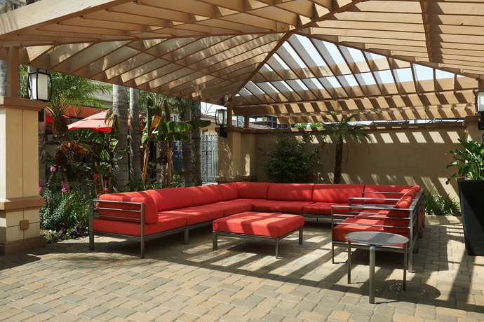 Imagen de los interiores del Hotel Doubletree By Hilton Buena Park. Foto 13