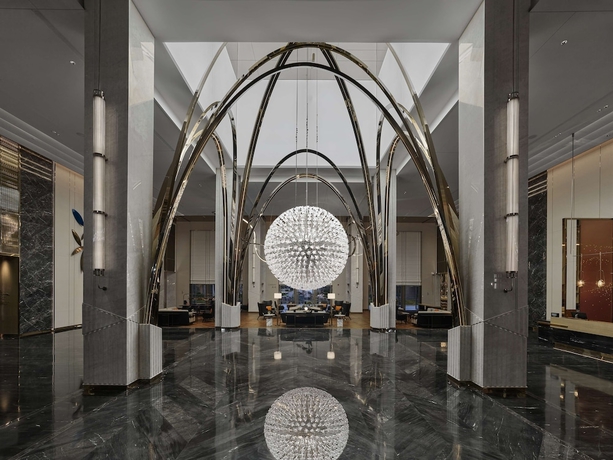 Imagen de los interiores del Hotel Doubletree By Hilton Cangnan. Foto 18