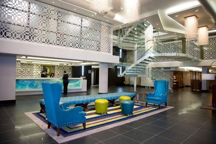 Imagen de los interiores del Hotel Doubletree By Hilton Cape Town - Upper Eastside. Foto 8