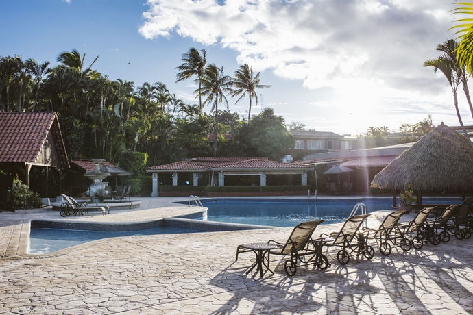 Imagen de la piscina del Hotel Doubletree By Hilton Cariari - San Jose Costa Rica. Foto 16