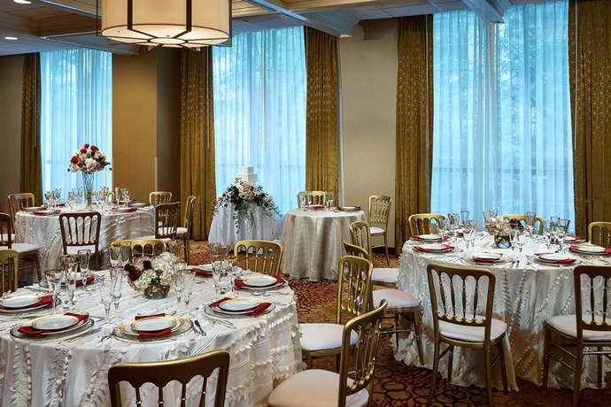 Imagen de los interiores del Hotel Doubletree By Hilton Charlotte City Center. Foto 10