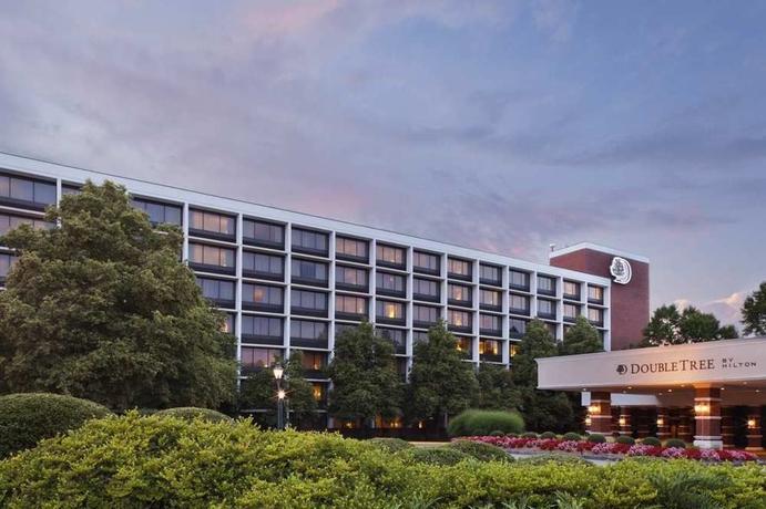 Imagen general del Hotel Doubletree By Hilton Charlottesville. Foto 2