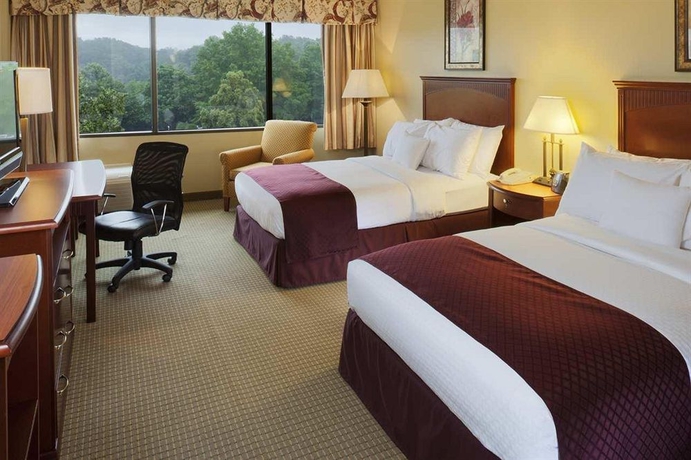 Imagen de la habitación del Hotel Doubletree By Hilton Charlottesville. Foto 5