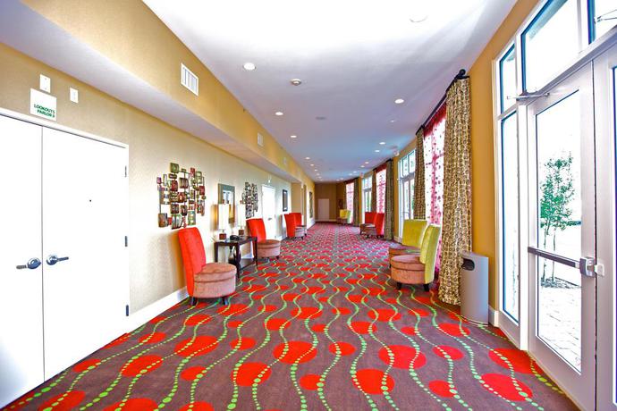 Imagen de los interiores del Hotel Doubletree By Hilton Chattanooga Hamilton Place. Foto 9