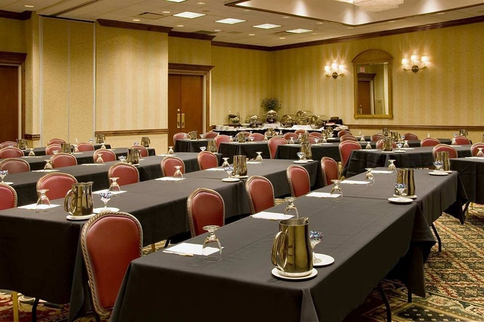 Imagen de los interiores del Hotel Doubletree By Hilton Chicago - Alsip. Foto 7