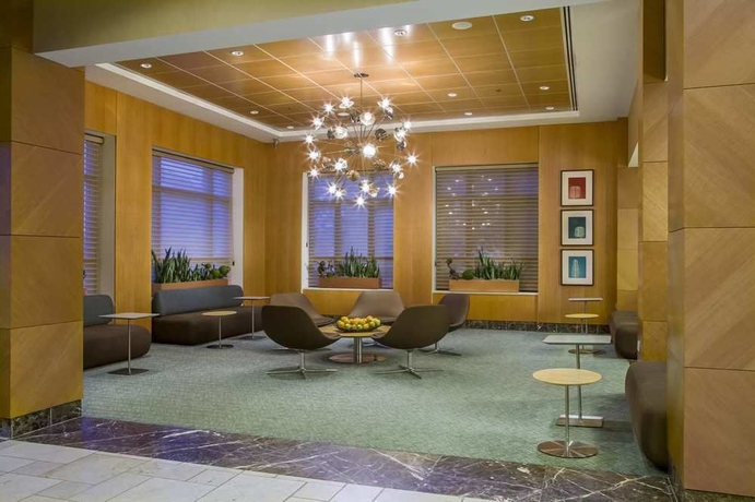 Imagen de los interiores del Hotel Doubletree By Hilton Chicago - Arlington Heights. Foto 8