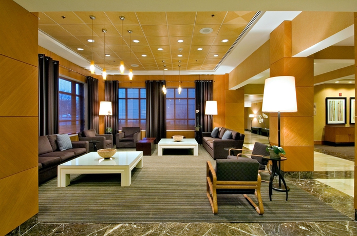 Imagen de los interiores del Hotel Doubletree By Hilton Chicago - Arlington Heights. Foto 10