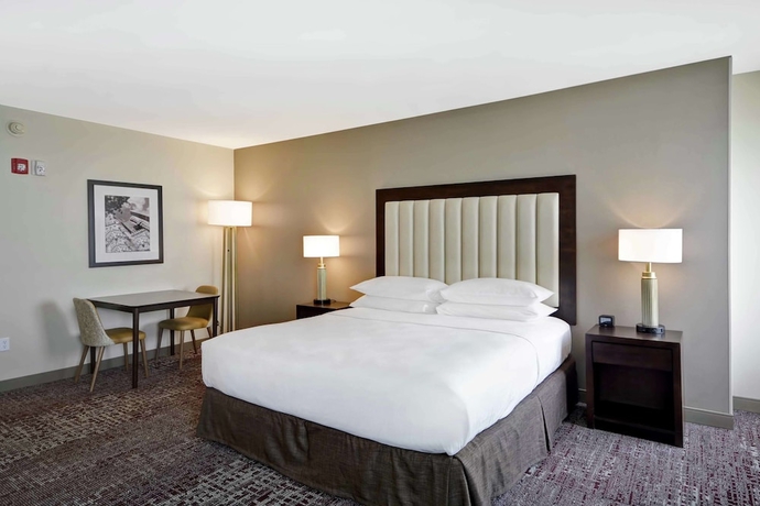 Imagen de la habitación del Hotel Doubletree By Hilton Chicago Midway Airport. Foto 10