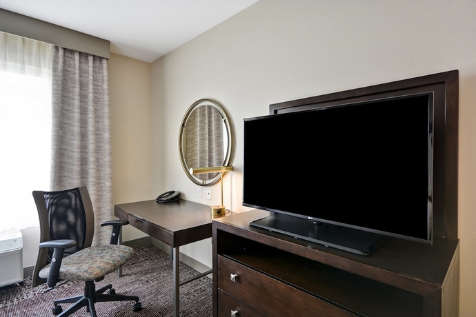 Imagen de la habitación del Hotel Doubletree By Hilton Chicago Midway Airport. Foto 12