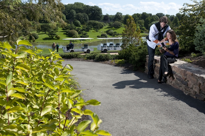 Imagen de los exteriores del Hotel Doubletree By Hilton Chicago - North Shore Conference Center. Foto 4