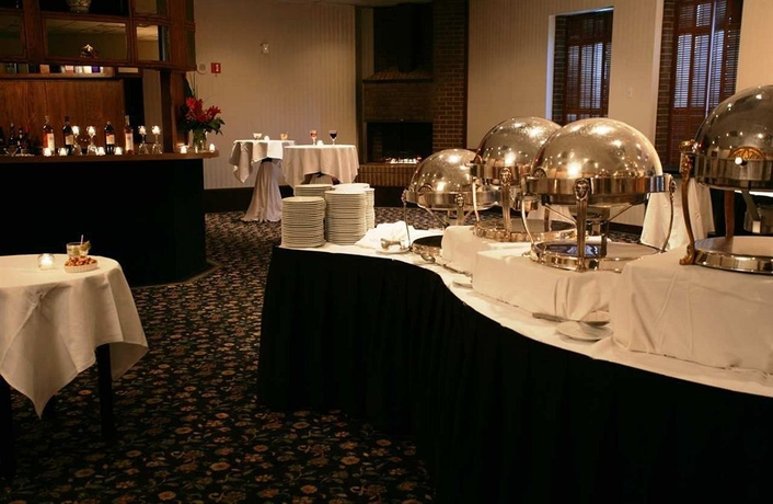 Imagen del bar/restaurante del Hotel Doubletree By Hilton Chicago - Oak Brook. Foto 2