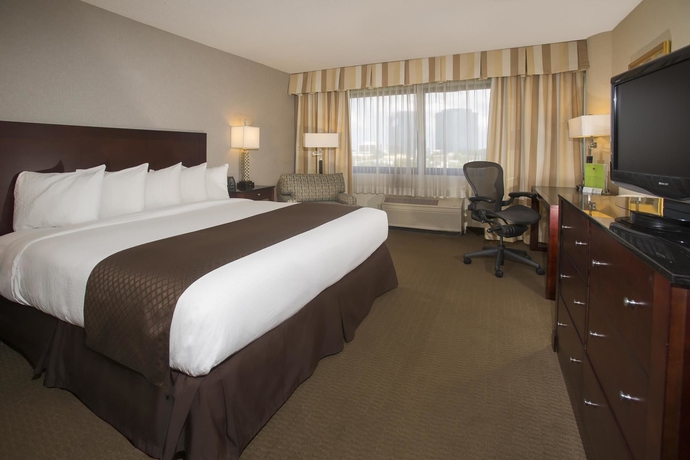 Imagen de la habitación del Hotel Doubletree By Hilton Chicago - Schaumburg. Foto 7