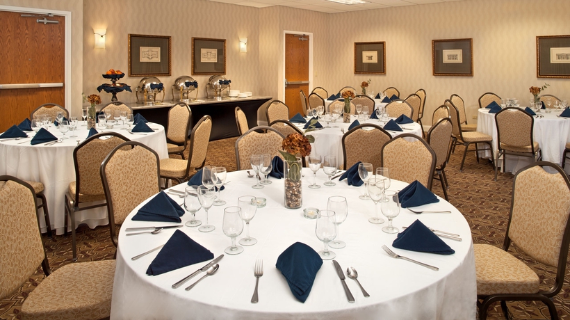 Imagen de los interiores del Hotel Doubletree By Hilton Chicago - Schaumburg. Foto 11