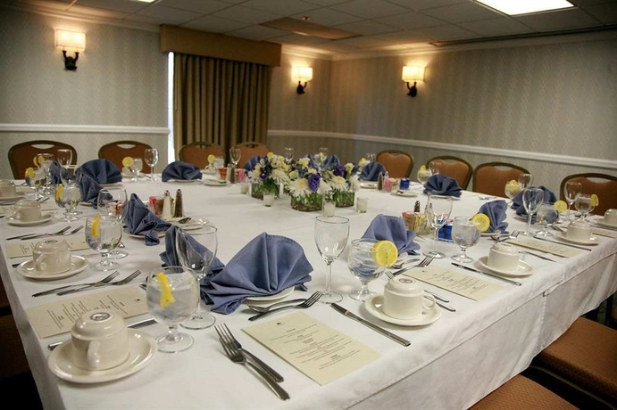 Imagen de los interiores del Hotel Doubletree By Hilton Chicago Wood Dale - Elk Grove. Foto 14