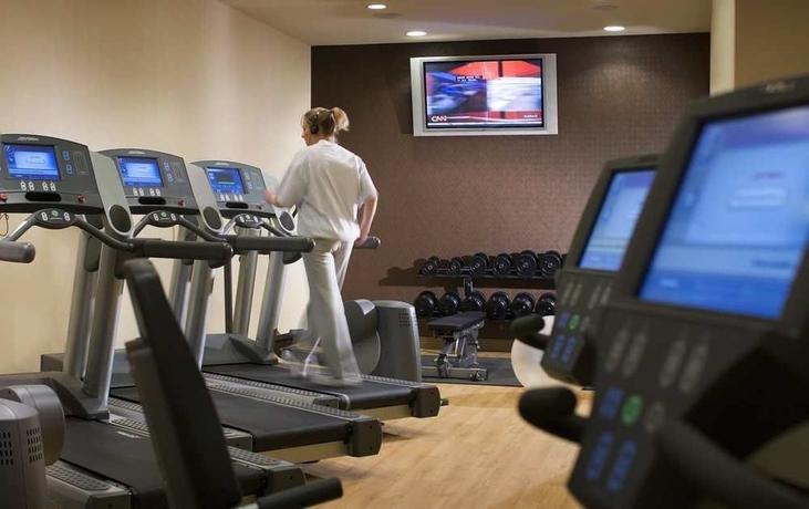 Imagen de los interiores del Hotel Doubletree By Hilton Cincinnati Airport. Foto 13