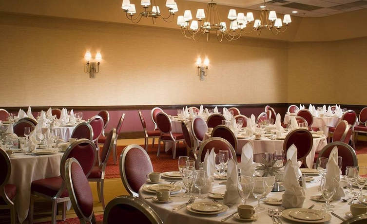 Imagen de los interiores del Hotel Doubletree By Hilton Cincinnati Airport. Foto 15