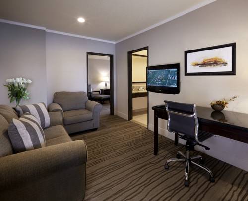 Imagen de la habitación del Hotel Doubletree By Hilton Claremont. Foto 4