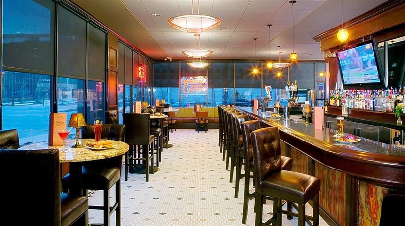 Imagen del bar/restaurante del Hotel Doubletree By Hilton Cleveland Downtown - Lakeside. Foto 4