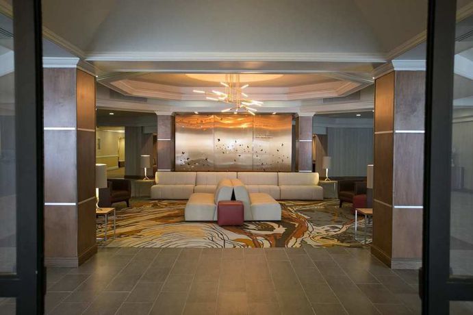 Imagen de los interiores del Hotel Doubletree By Hilton Cleveland East Beachwood. Foto 7