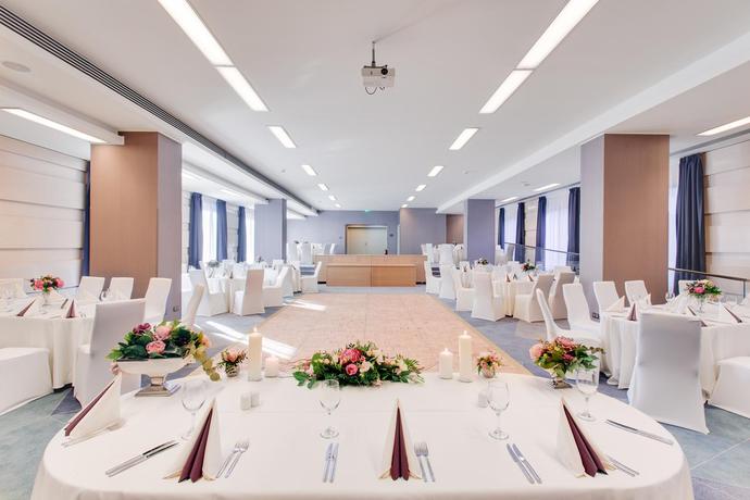 Imagen general del Hotel Doubletree By Hilton Cluj – City Plaza. Foto 6