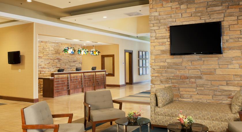 Imagen general del Hotel Doubletree By Hilton Collinsville - St. Louis. Foto 6