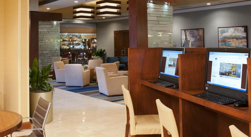 Imagen general del Hotel Doubletree By Hilton Collinsville - St. Louis. Foto 9