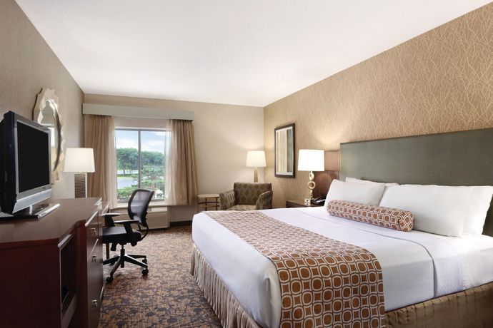 Imagen de los interiores del Hotel Doubletree By Hilton Columbus Dublin. Foto 12