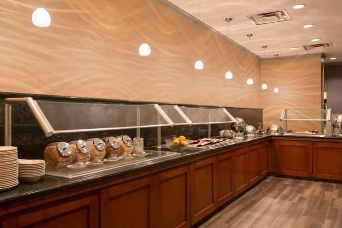 Imagen de los interiores del Hotel Doubletree By Hilton Columbus Dublin. Foto 13