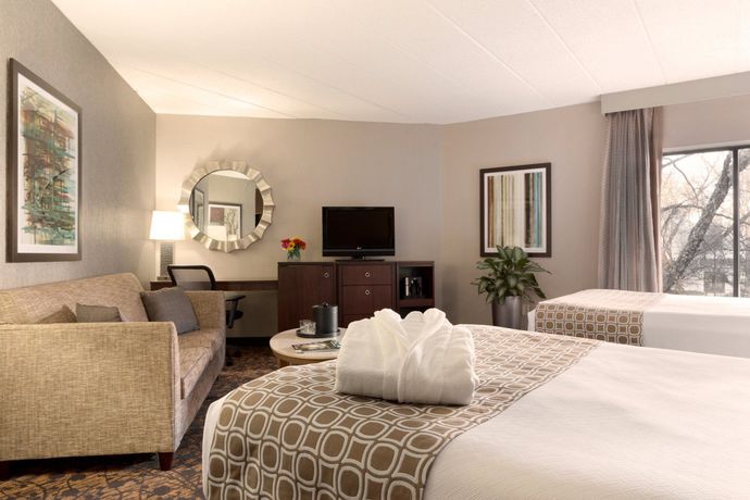 Imagen del bar/restaurante del Hotel Doubletree By Hilton Columbus Dublin. Foto 5