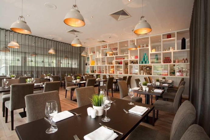 Imagen del bar/restaurante del Hotel Doubletree By Hilton Coventry. Foto 2