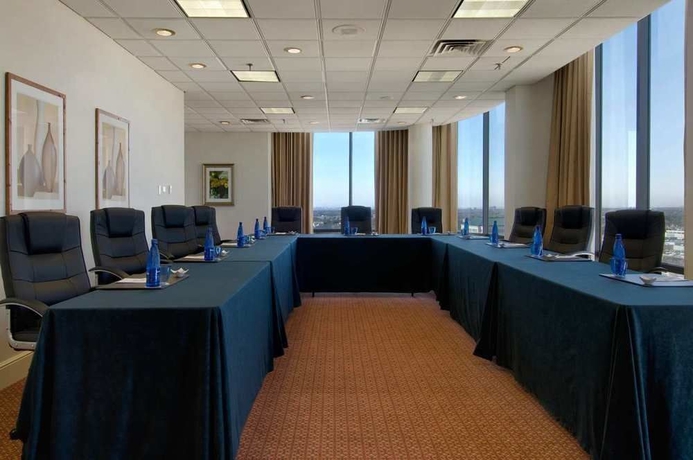 Imagen de los interiores del Hotel Doubletree By Hilton Dallas - Campbell Centre. Foto 7