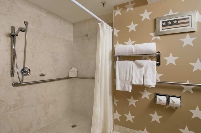 Imagen de la habitación del Hotel Doubletree By Hilton Dallas - Campbell Centre. Foto 3