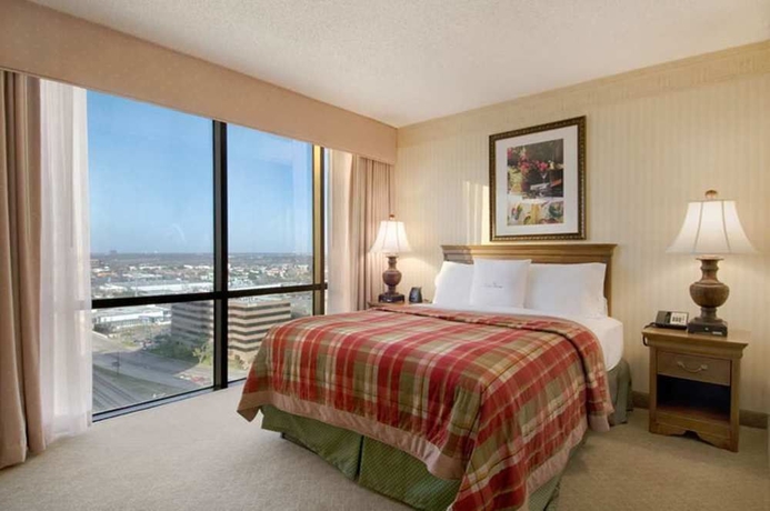 Imagen de la habitación del Hotel Doubletree By Hilton Dallas - Campbell Centre. Foto 4