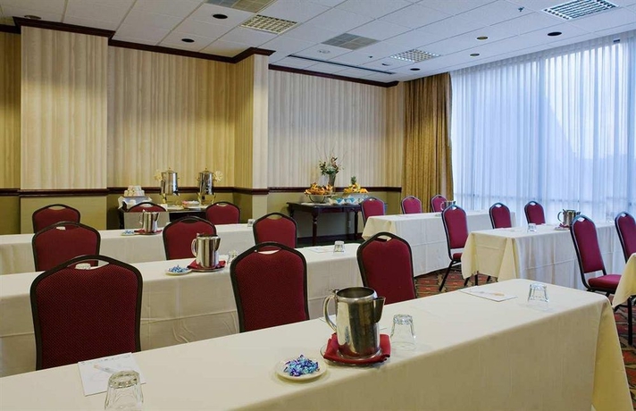 Imagen de los interiores del Hotel Doubletree By Hilton Dallas Near The Galleria. Foto 7