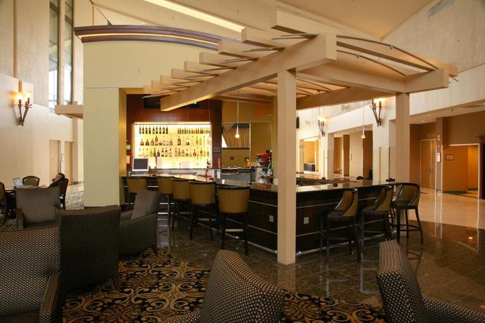 Imagen del bar/restaurante del Hotel Doubletree By Hilton Dallas - Richardson. Foto 3