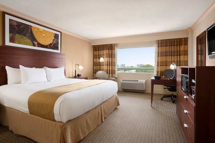 Imagen de la habitación del Hotel Doubletree By Hilton Dallas &ndash; Love Field. Foto 8