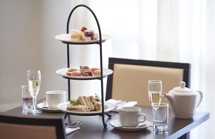 Imagen general del Hotel Doubletree By Hilton Dartford Bridge. Foto 4