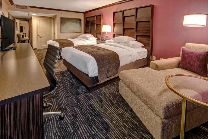 Imagen de la habitación del Hotel Doubletree By Hilton Decatur Riverfront. Foto 7