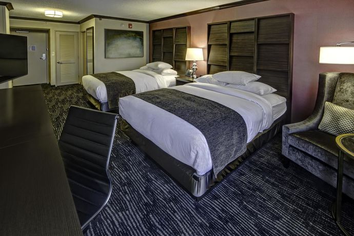 Imagen de los interiores del Hotel Doubletree By Hilton Decatur Riverfront. Foto 13