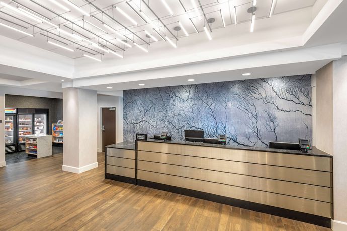 Imagen de los interiores del Hotel Doubletree By Hilton Denver Cherry Creek. Foto 20