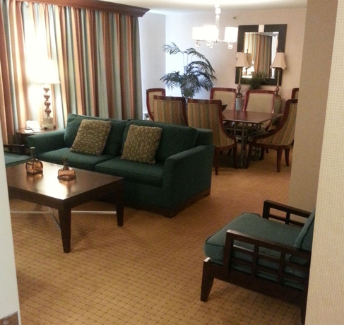 Imagen de los interiores del Hotel Doubletree By Hilton Denver. Foto 10