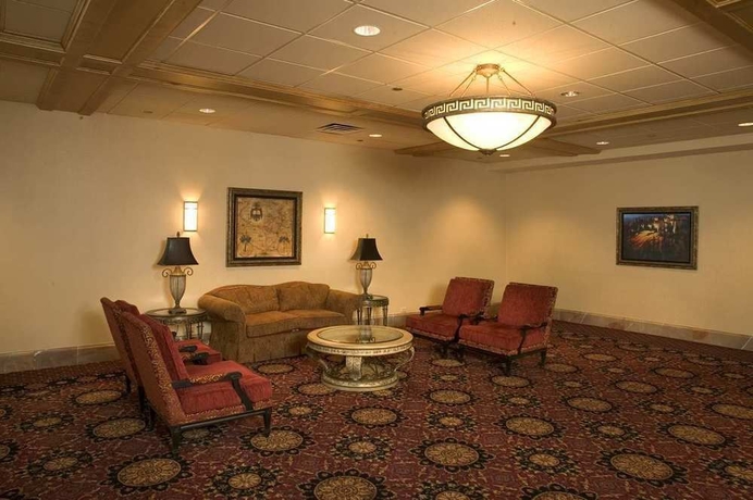 Imagen de los interiores del Hotel Doubletree By Hilton Denver. Foto 12