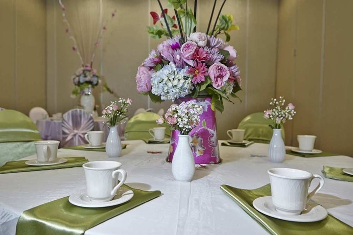 Imagen de los interiores del Hotel Doubletree By Hilton Detroit - Dearborn. Foto 6