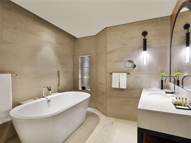 Imagen general del Hotel Doubletree By Hilton Dubai - Business Bay. Foto 12