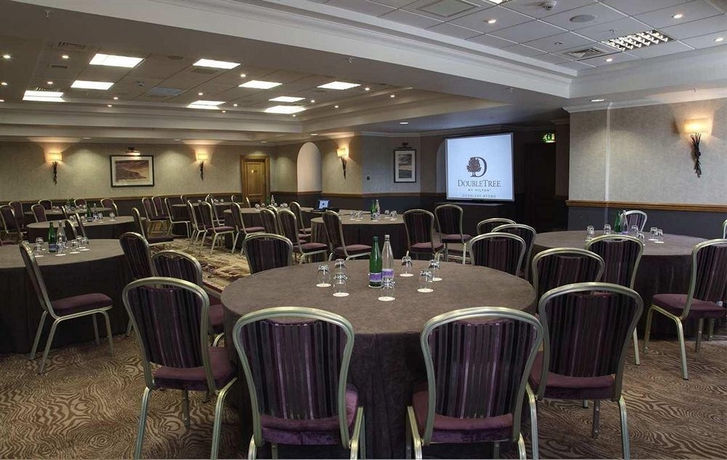 Imagen de los interiores del Hotel Doubletree By Hilton Dunblane Hydro. Foto 10
